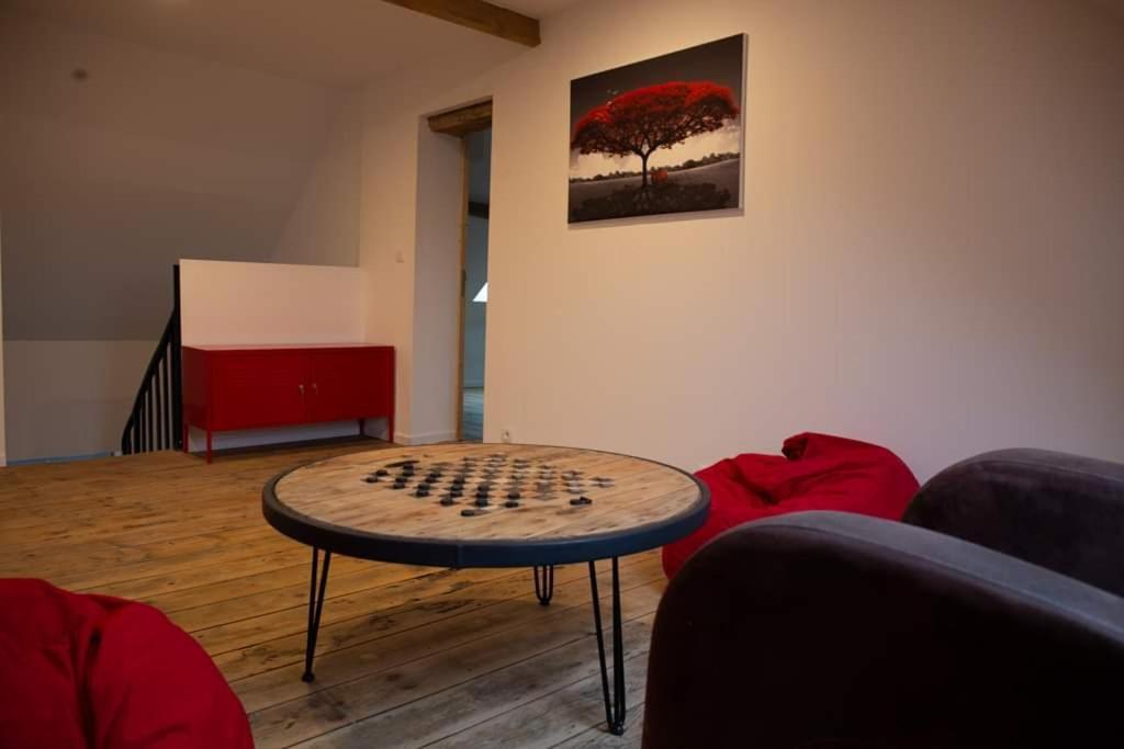 Cyris - Chambres Duplex Climatisees - Spa & Piscine Centre Ville Saint-Germain-des-Fosses Exterior photo
